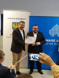 01ef8a6b-a8aa-4027-a4b9-d2eb6486a95a