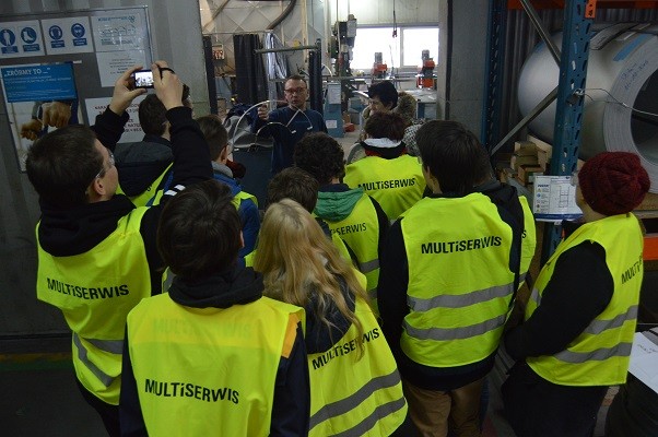 Multiserwis otwiera drzwi przed uczniami