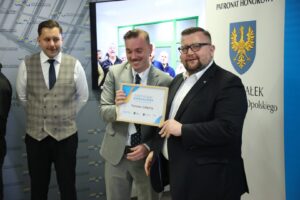 bfff3201-112c-45a0-852c-a37b35ac1d04