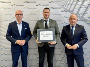 wreczenie-certyfikatow-dla-IOB