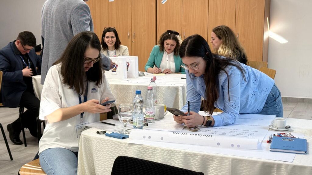 Uczestnicy spotkania w ramach projektu Brand4Talents podczas warsztatów.