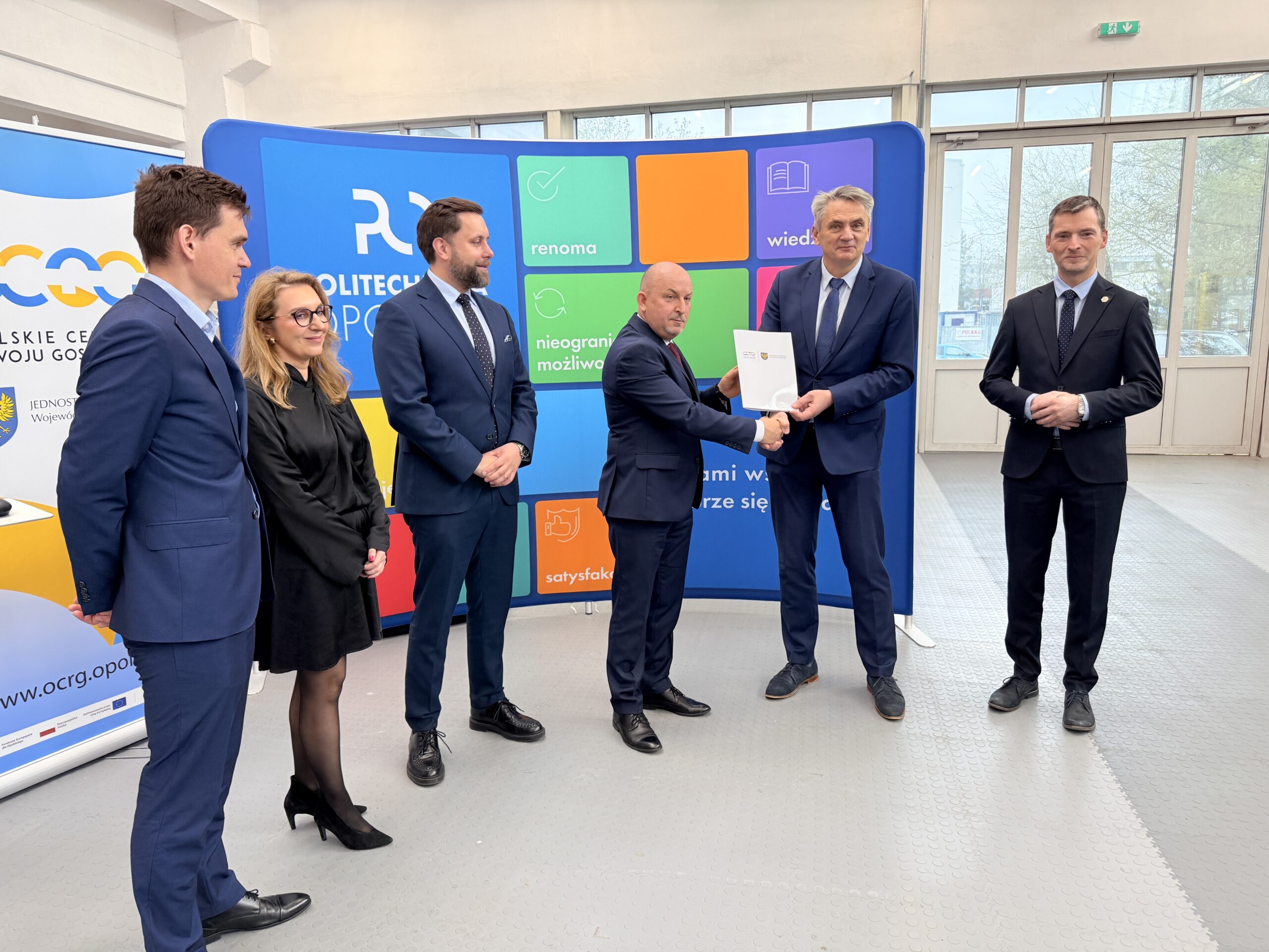 Dofinansowanie z Funduszy Unijnych dla Opolskiego przekazało Politechnice Opolskiej Opolskie Centrum Rozwoju Gospodarki.